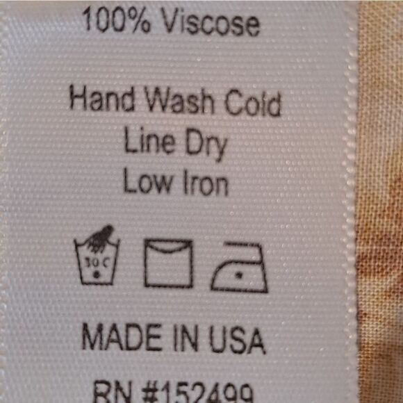 Amour Vert Shara Ecovero Top Size Small NWT - Picture 8 of 9